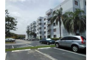 8261 NW 8th St, Miami, FL 33126, Sold 10/24/12