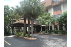 671 NE 195th St, Miami, FL 33179, Sold 12/27/13