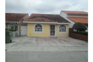 5415 W 27th Ln, Hialeah, FL 33016, Sold 08/14/13