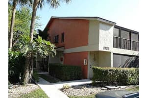 2725 S Oakland Forest Dr, Oakland Park, FL 33309, Sold 07/26/13