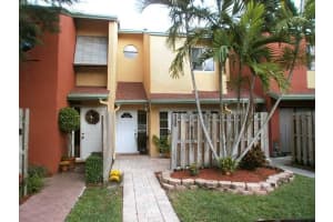 332 City View Dr, Fort Lauderdale, FL 33311, Sold 02/13/14