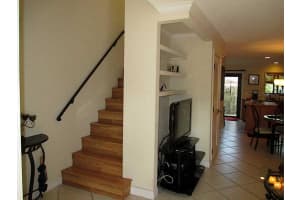 356 City View Dr, Fort Lauderdale, FL 33311, Sold 06/30/14