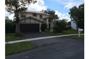 9628 NW 41st St, Sunrise, FL 33351, Sold 04/11/14