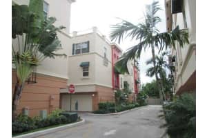 1033 NE 17th Way, Fort Lauderdale, FL 33304, Sold 09/30/14