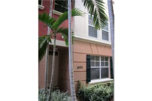 1033 NE 17th Way, Fort Lauderdale, FL 33304, Sold 01/09/15