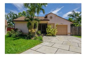 900 SW 111th Ave, Pembroke Pines, FL 33025, Sold 09/30/14