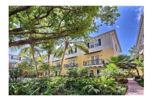 2261 NE 9th Ave, Wilton Manors, FL 33305, Sold 12/01/14