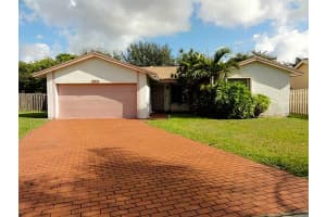9373 NW 53rd Ct, Sunrise, FL 33351, Sold 01/02/15
