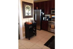 2227 NE 9th Ave, Wilton Manors, FL 33305, Sold 10/07/14