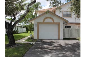4301 NW 120th Ln, Sunrise, FL 33323, Sold 01/02/15