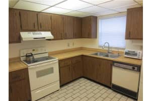 245 SE 10th St #7b, Deerfield Beach, FL 33441, Sold 01/11/16