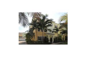 630 SE 15th St, Fort Lauderdale, FL 33316, Sold 12/17/14