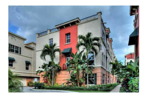 1033 NE 17th Way, Fort Lauderdale, FL 33304, Sold 06/17/15