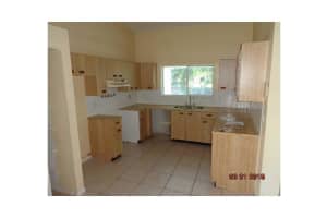 10440 NW 8th Ct, Coral Springs, FL 33071, Sold 01/08/16