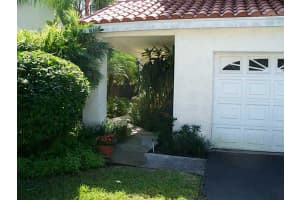 10064 NW 4th St, Plantation, FL 33324, Sold 10/23/15
