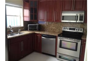 313 Oregon Street, Hollywood, FL 33019 - MLS#F1319901