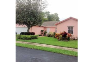 9548 NW 53rd St, Sunrise, FL 33351, Sold 04/28/15