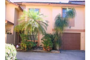 11257 SW 9th Ct, Pembroke Pines, FL 33025, Sold 02/27/15