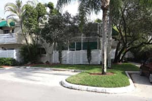 597 NW 98th Ave, Plantation, FL 33324, Sold 04/10/15