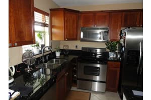 801 W Oakland Park Blvd APT B15, Wilton Manors, FL 33311, Sold 05/11/15