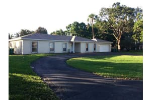 4070 SW 111th Terrace, Davie, FL 33328, Sold 08/26/15