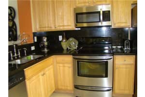 6028 Woodlands Blvd, Tamarac, FL 33319, Sold 02/09/16