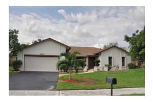 7860 NW 14th St, Plantation, FL 33322, Sold 08/27/15
