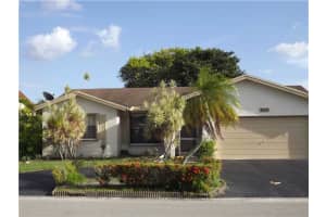 9530 NW 82nd St, Tamarac, FL 33321, Sold 09/24/15