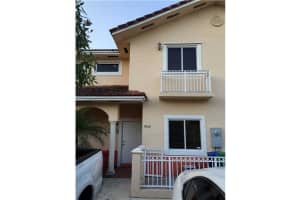 7429 NW 182nd St, Hialeah, FL 33015, Sold 07/17/15