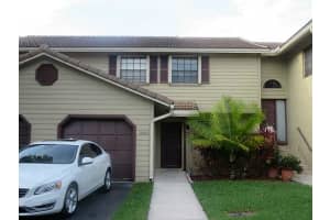 9021 Vineyard Lake Dr, Plantation, FL 33324, Sold 08/27/15