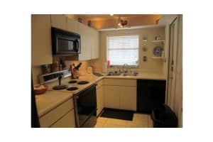 333 NW 17th Ct #309b, Fort Lauderdale, FL 33311, Sold 11/20/15