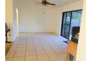 9439 NW 46th St, Sunrise, FL 33351, Sold 10/09/15