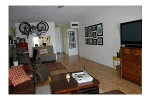 900 SW 12th St, Fort Lauderdale, FL 33315, Sold 09/11/15