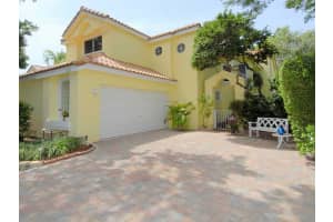 10072 NW 5th St, Plantation, FL 33324, Sold 11/02/15