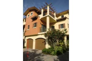 1950 NE 4th St, Deerfield Beach, FL 33441, Sold 08/21/15