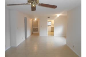225 SE 10th St #1d, Deerfield Beach, FL 33441, Sold 01/15/16