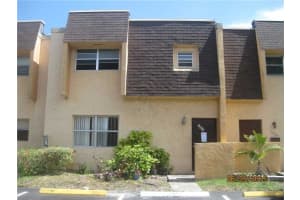 5852 Blueberry Ct, Lauderhill, FL 33313, Sold 08/27/15