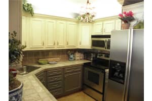 305 N Pompano Beach Blvd, Pompano Beach, FL 33062, Sold 09/30/15