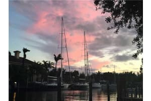 1524 SE 12th St APT 4, Fort Lauderdale, FL 33316, Sold 01/25/16