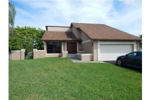 9529 NW 46th St, Sunrise, FL 33351, Sold 10/09/15