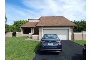 9529 NW 46th St, Sunrise, FL 33351, Sold 10/09/15
