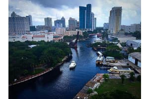 401 SW 4th Ave, Fort Lauderdale, FL 33315, Sold 11/02/15