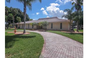 11120 SW 40 Ct, Davie, FL 33328, Sold 12/10/15