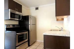 815 NE 28th St, Wilton Manors, FL 33334, Sold 06/29/16