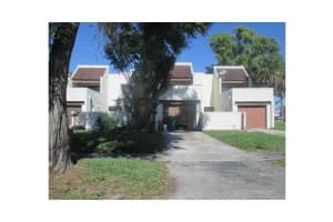 5605 NW 18th St, Lauderhill, FL 33313, Sold 01/22/16