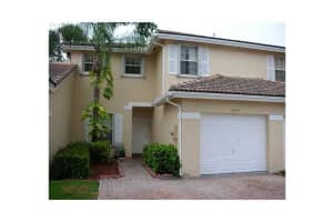8904 NW 53rd St, Sunrise, FL 33351, Sold 12/02/15