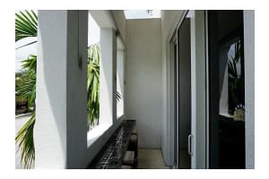 704 NE 3rd Ave, Fort Lauderdale, FL 33304, Sold 07/05/16