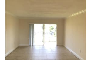 9405 W Flagler St, Miami, FL 33174, Sold 02/16/16