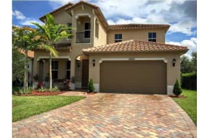 10621 La Placida Dr, Coral Springs, FL 33065, Sold 04/20/16