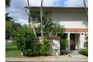 4210 SW 70th Terrace, Davie, FL 33314, Sold 01/04/16